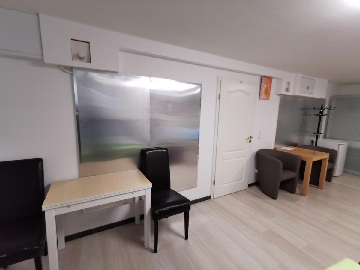 Messe Unterkunft Vanilla Kolín nad Rýnem Exteriér fotografie